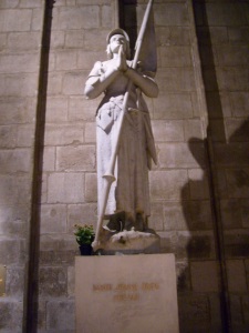 Santa Joana d'Arc, Notre-Dame